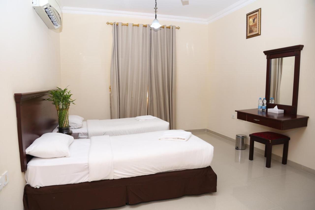 Jarzez Hotel Apartments Al Hail Seeb Luaran gambar