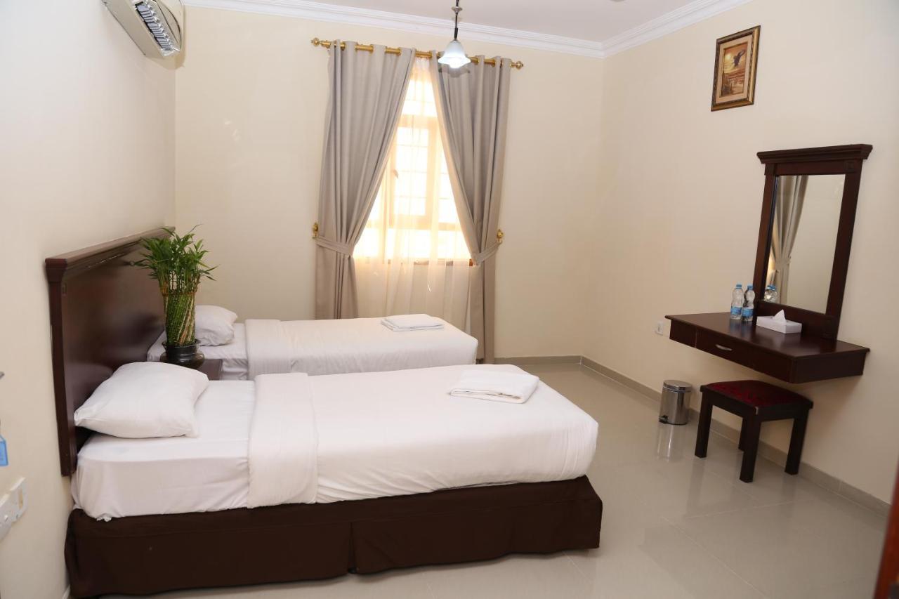 Jarzez Hotel Apartments Al Hail Seeb Luaran gambar