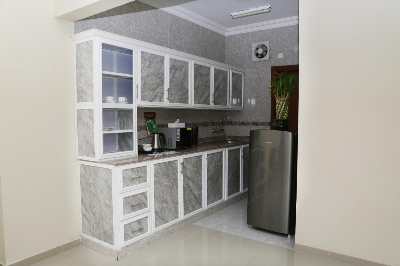 Jarzez Hotel Apartments Al Hail Seeb Luaran gambar
