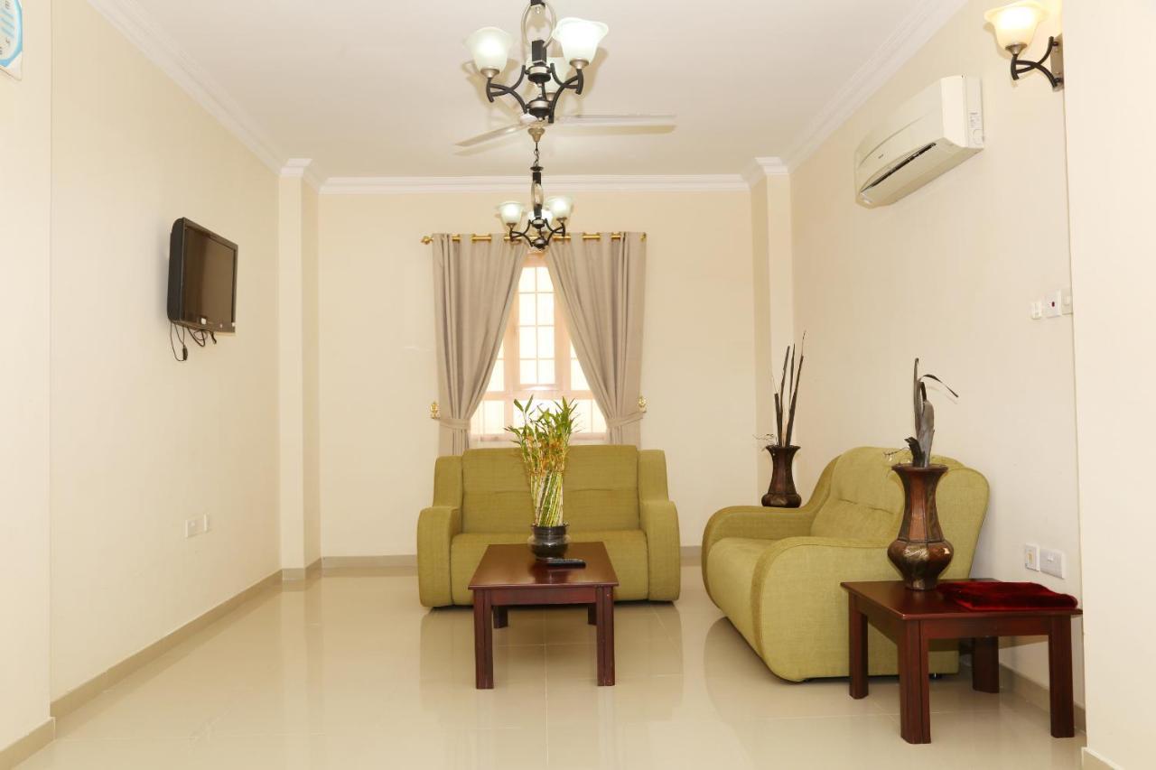 Jarzez Hotel Apartments Al Hail Seeb Luaran gambar