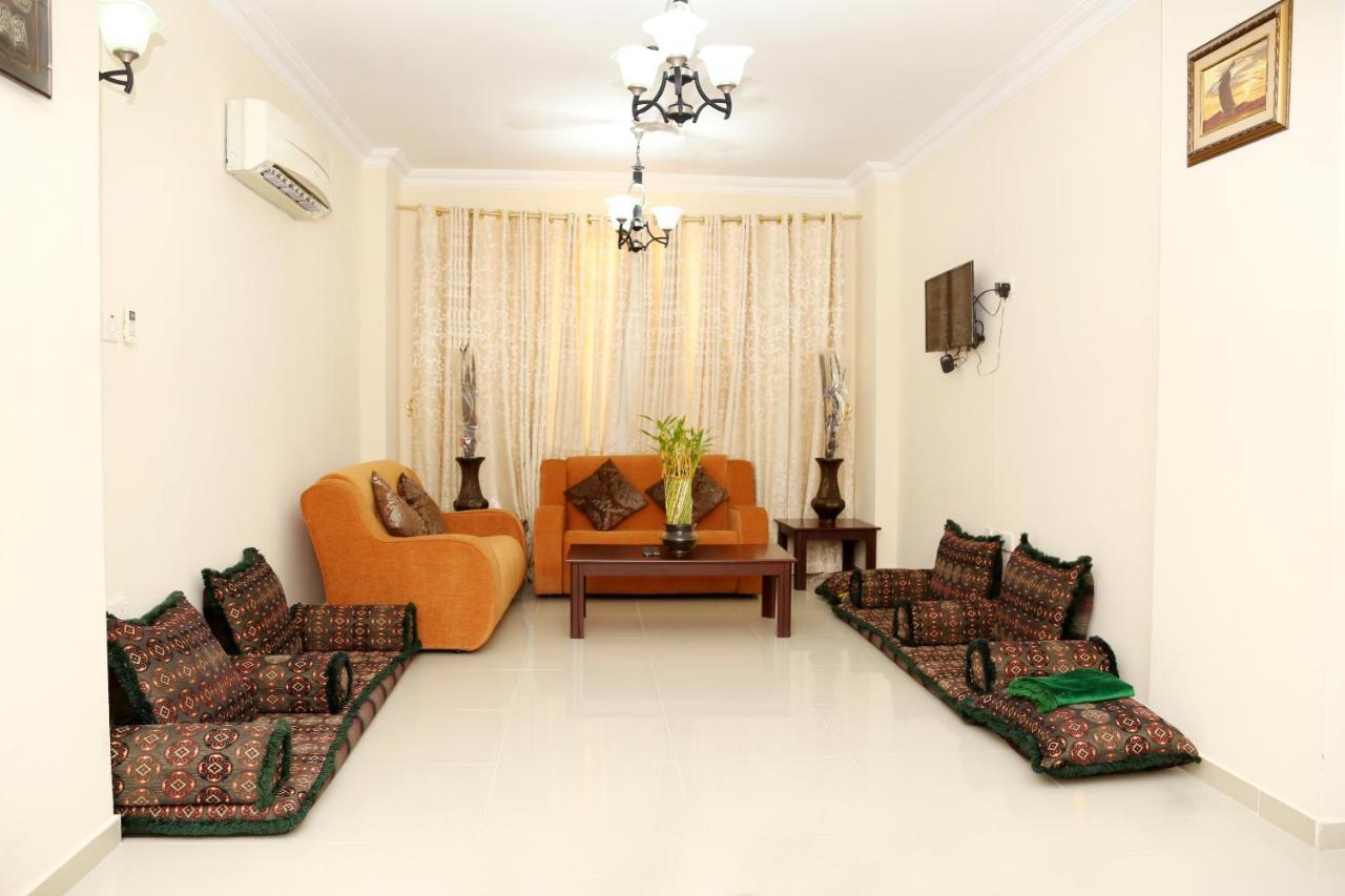 Jarzez Hotel Apartments Al Hail Seeb Luaran gambar