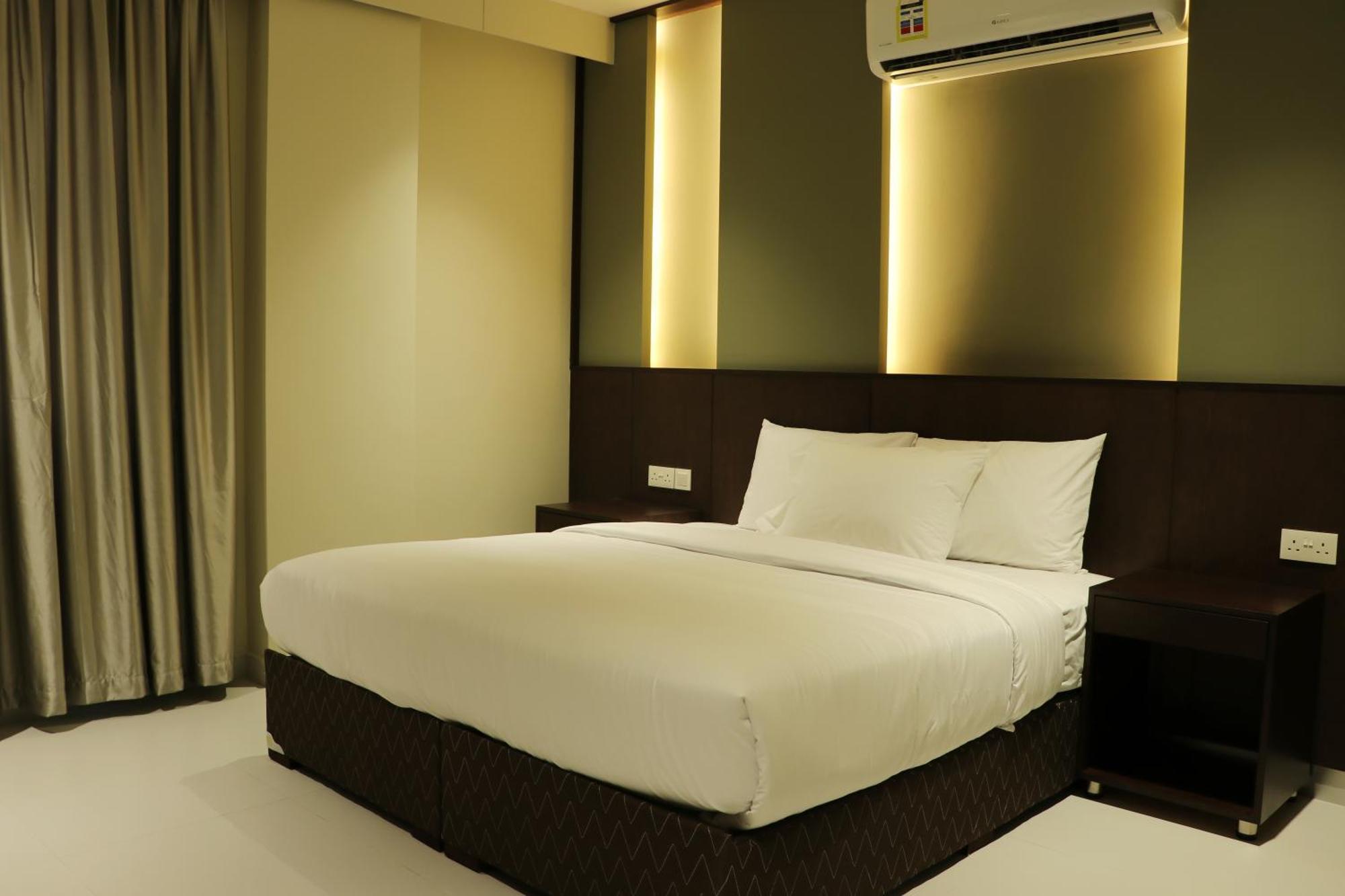 Jarzez Hotel Apartments Al Hail Seeb Luaran gambar
