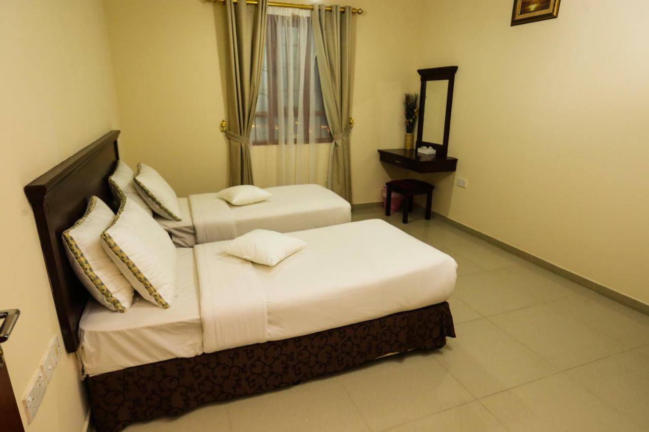 Jarzez Hotel Apartments Al Hail Seeb Luaran gambar